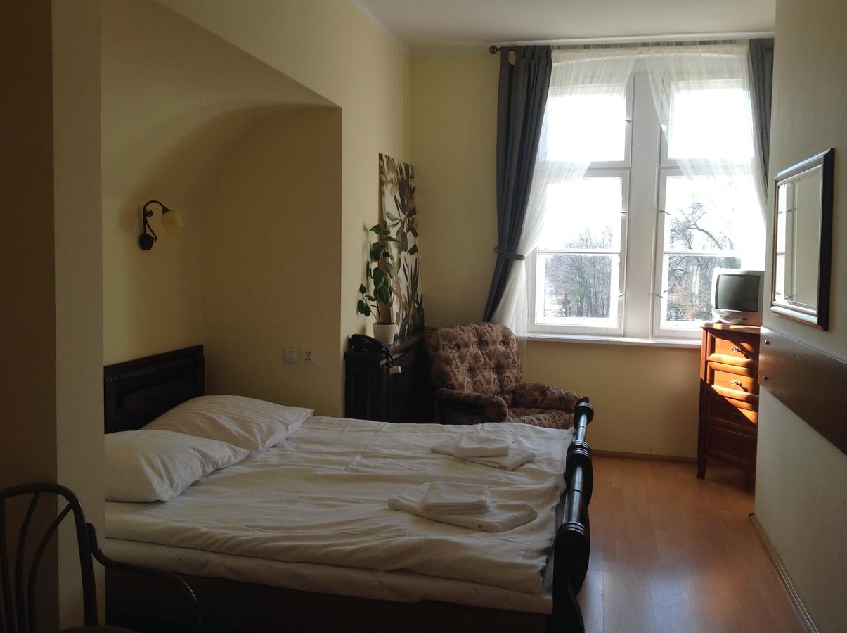 Palac Kobylniki Otel Obrzycko Dış mekan fotoğraf
