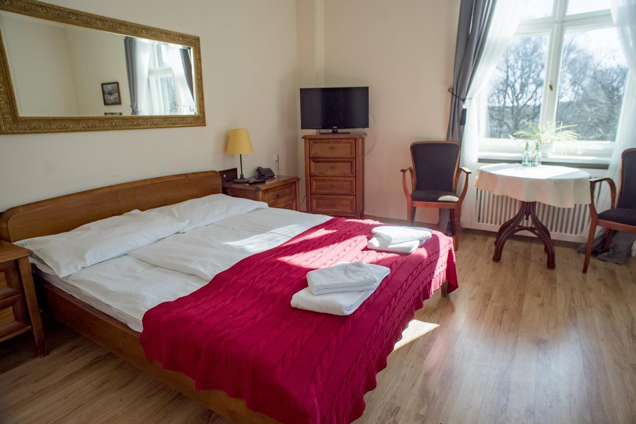 Palac Kobylniki Otel Obrzycko Dış mekan fotoğraf
