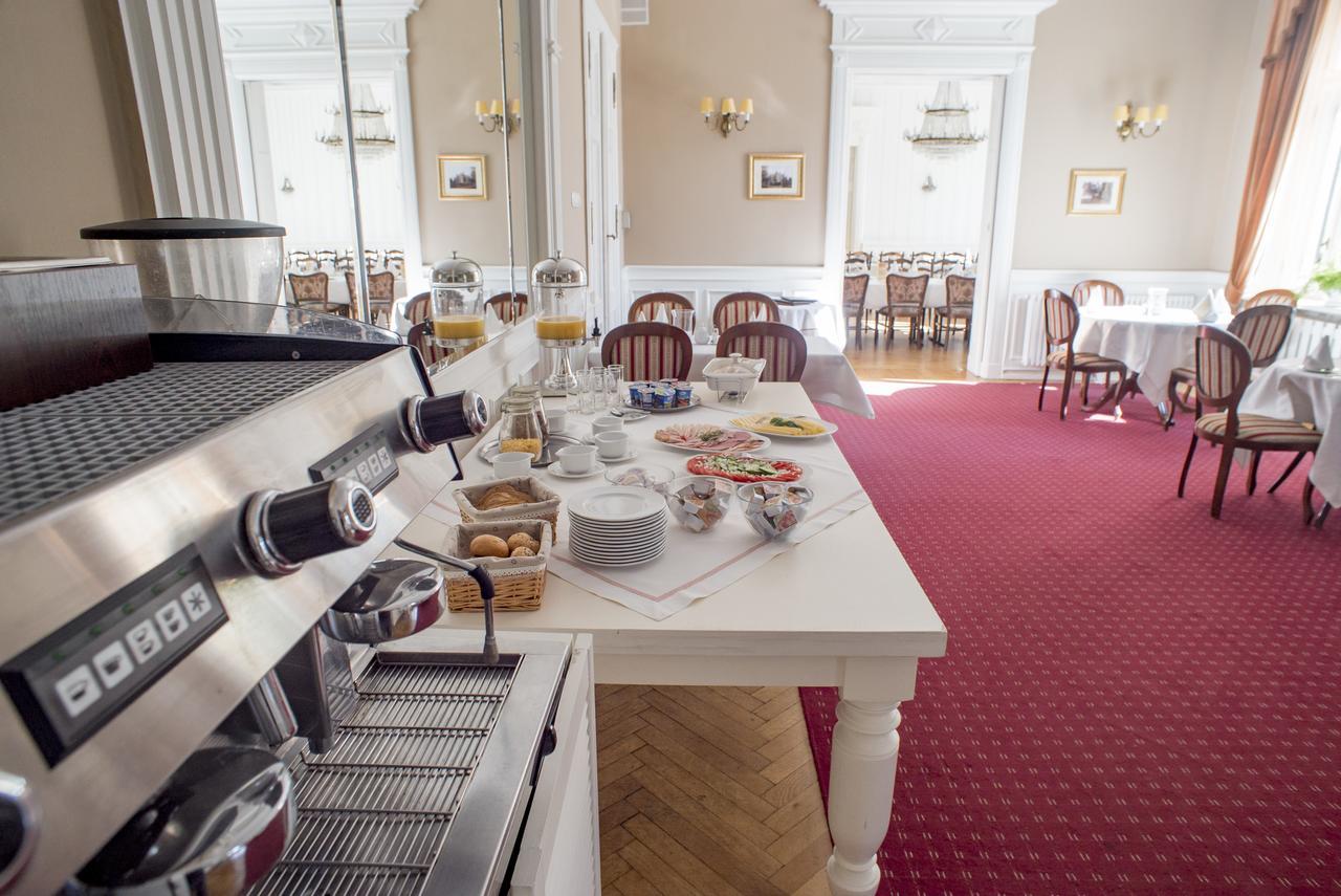 Palac Kobylniki Otel Obrzycko Dış mekan fotoğraf