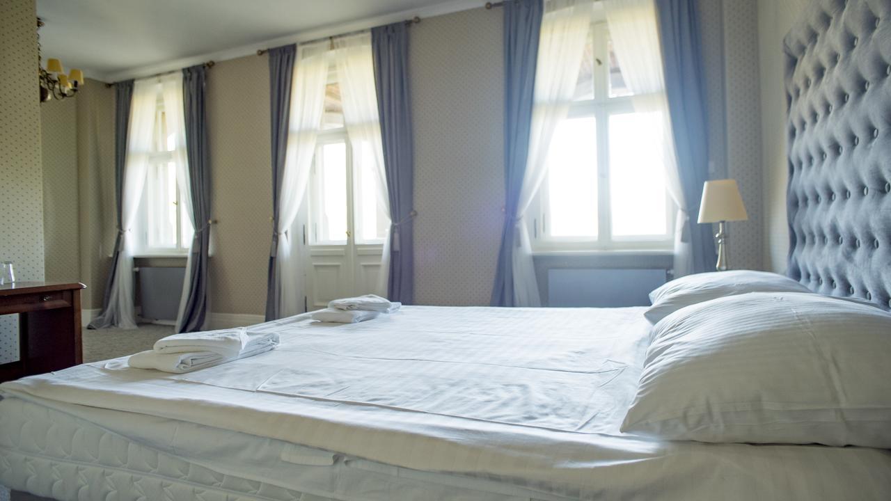 Palac Kobylniki Otel Obrzycko Dış mekan fotoğraf